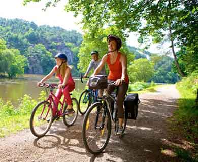 Camping le Lac des Varennes, camping accueil vélo dans la Sarthe