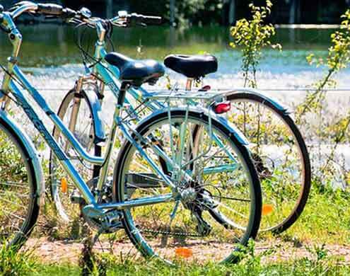 Location de vélos au camping le Lac des Varennes au cœur de la Vallée du Loir, dans la Sarthe