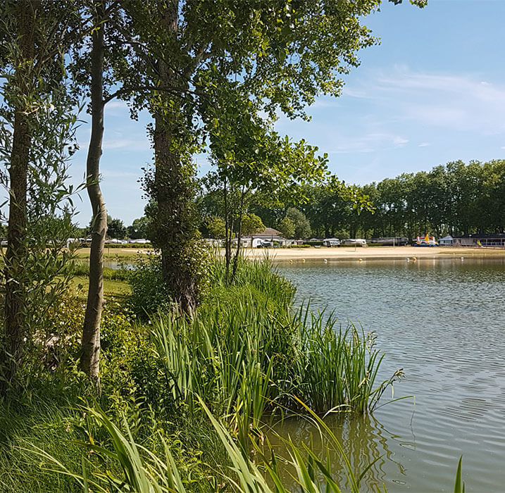Camping le Lac des Varennes, un camping nature & familial dans la Sarthe