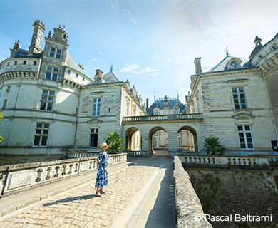 Ontdek het Château du Lude, een toeristische parel uit Anjou die je kunt bezoeken tijdens je verblijf op camping Le Lac des Varennes in de Sarthe