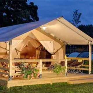 Tente Lodge Victoria au camping le Lac des Varennes au cœur de la Vallée du Loir